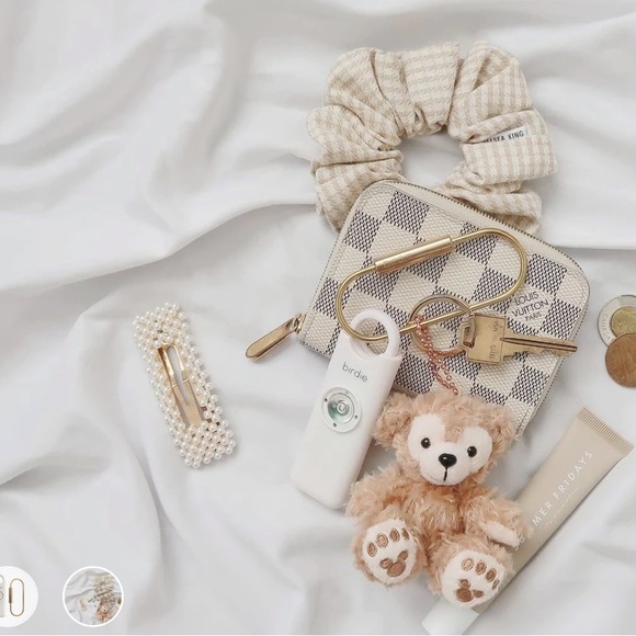 NWT Birdie Personal Alarm - Picture 3 of 5